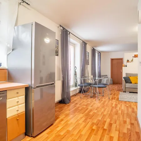 דירה A Cozy In Downtown