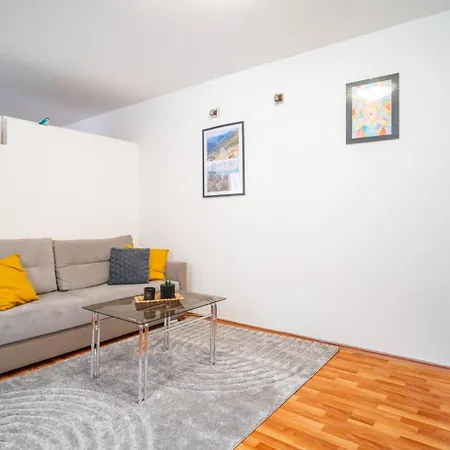 Appartamento A Cozy In Downtown Bratislava