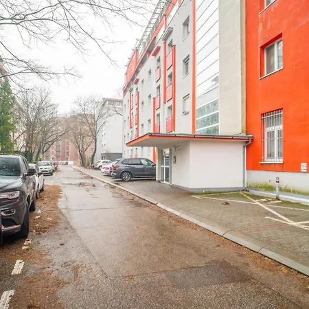 A Cozy In Downtown *