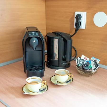 A Cozy In Downtown Братислава